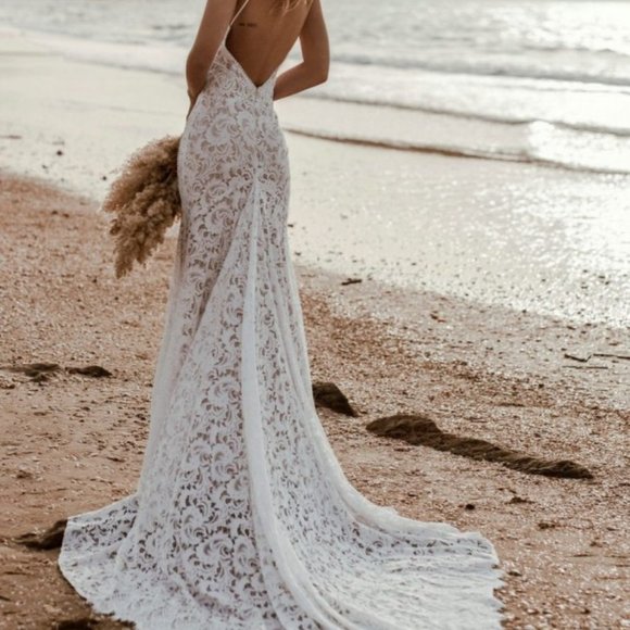 Rish Bridal - Lace Wedding Dress Gown. Ivory . Size 2 - Northern Star Collection - Picture 3 of 9